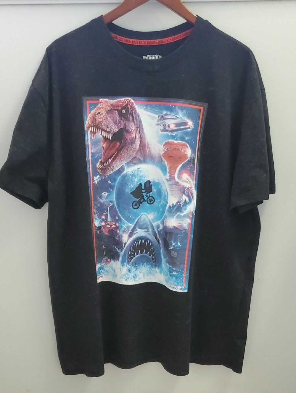 Universal Welcome To The Extraordinary Jurassic E.T Jaws & Back To The Future 2X